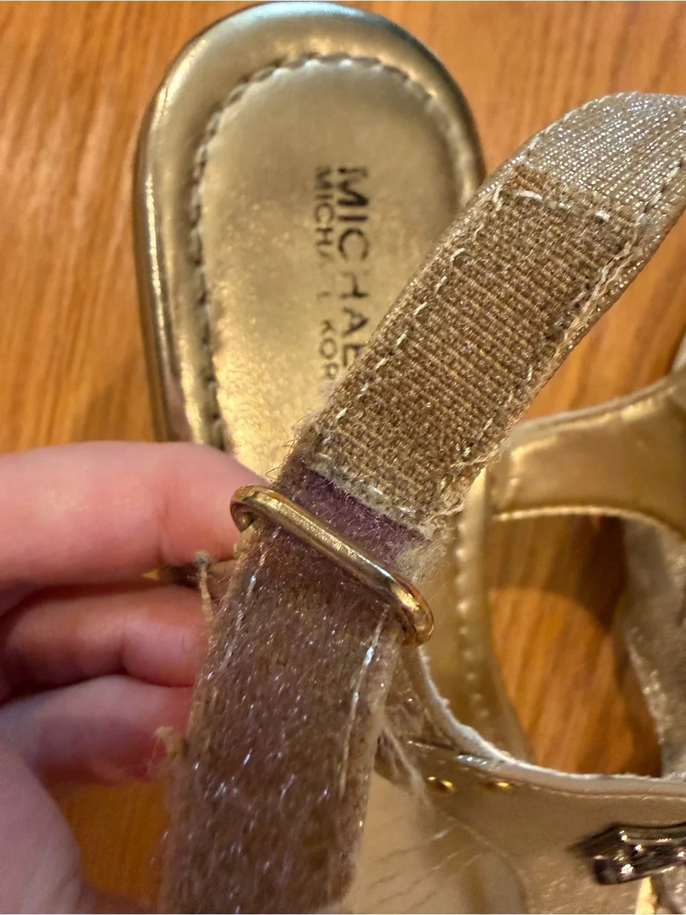 Michael Kors Metallic Gold T-Strap Logo Sandals Girls size 1